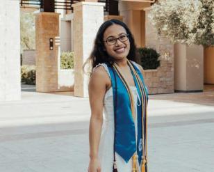 Woman wearing a stole.